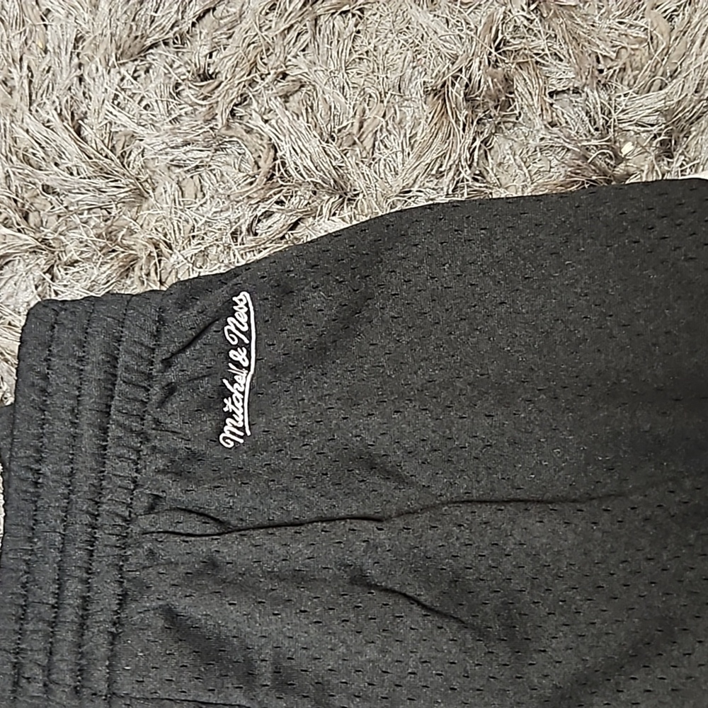 Mitchell and Ness branded diamond shorts size small - Picture 2 of 3